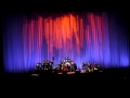 "A la Manic" Leonard Cohen sing in french live show ...