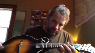 Video thumbnail for Mandolin thoughts - the Loar LM-370, the Gretsch New Yorker Deluxe and Hohner mandolins by COMANDOLIN