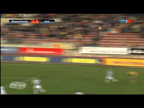 18.Spieltag 3.Liga Saison 10/11 Braunschweig - FC Carl Zeiss Jena 1/2