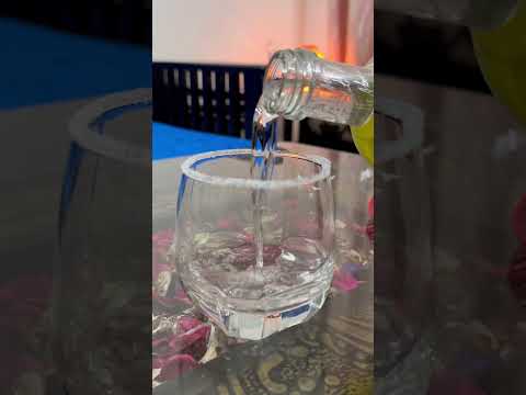 The vibrant & fresh aroma of absolute citron showcases well-balanced lemon flavoured vodka.