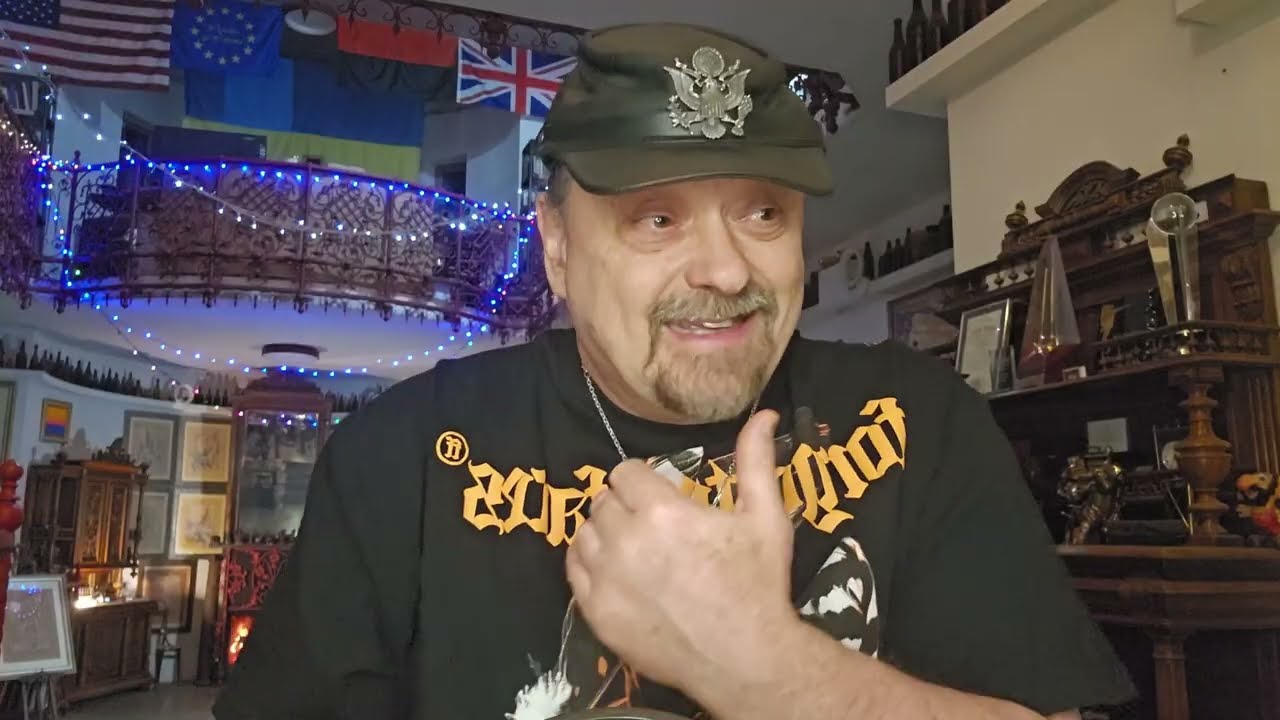 И у нас и у врагов дофигища дуракоа