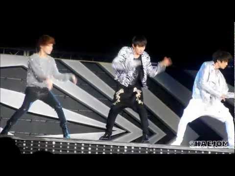 120922 SMTOWNINA - Dance Battle