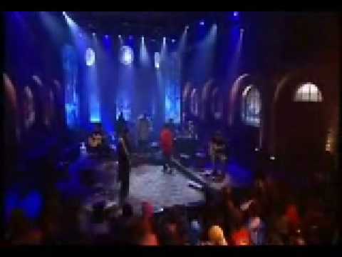 Charlie Brow Jr.(Brazilian Rap) - Beatbox + Bass with champignon