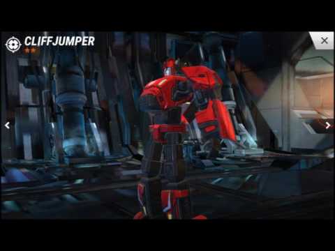 Transformers Earth Wars vs Generations Toy Cliffjumper