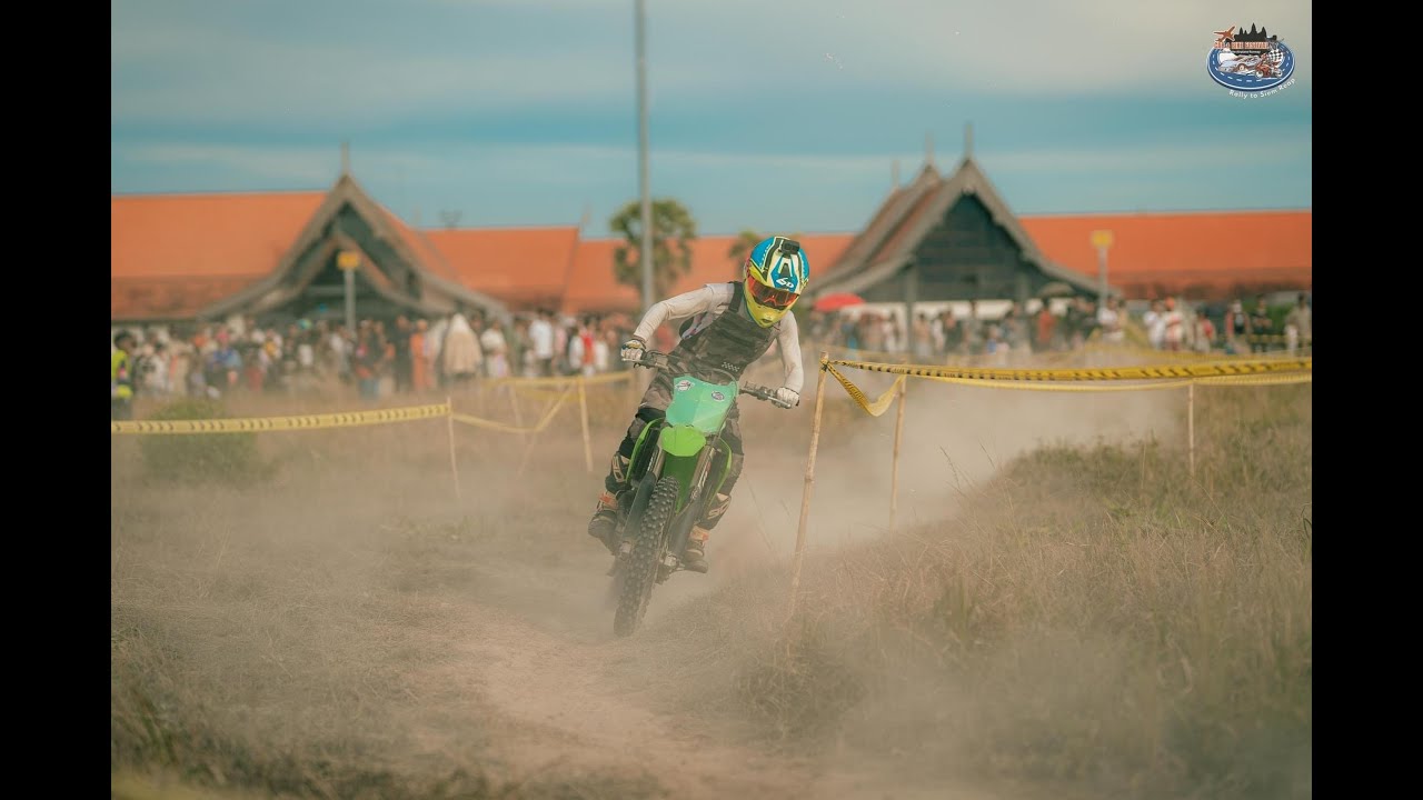 Two Wheels Adventure 03