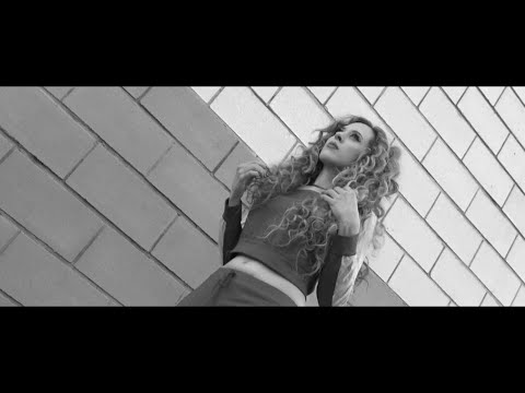 Natsia M - Tu Sonrisa (Video Oficial)