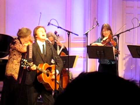 Sir Paul McCartney and the Loma Mar Quartet - Yesterday - 06/01/10