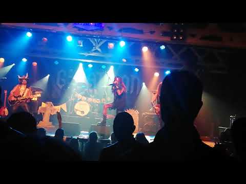 GIGATRÍN 'Dragon Ball Metal'.