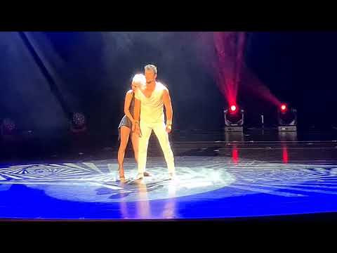 Spectrum of the Seas | Royal Caribbean - Live Performance by Gold Art Duo Black Widow