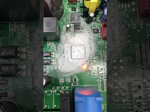 Vídeo: Como identificar curto no microcontrolador: 8 passos