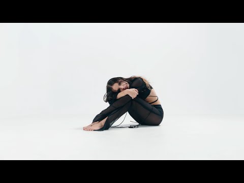 Elena Manuele - Trasparente (Official Video)