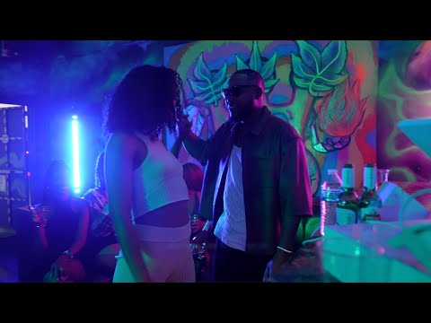 "Tipsy"  Izybeats - Masego - Toian (Official Visualizer)