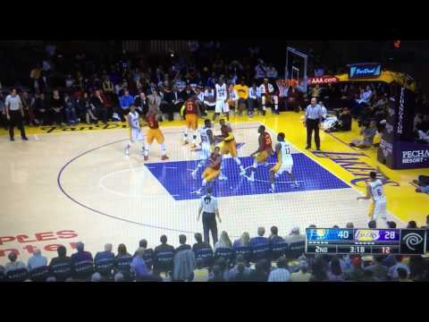 D'Angelo Russell nice pass!!