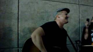 Tre Cool sings &quot;Like a Rat Does Cheese&quot; to us!