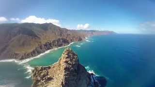 preview picture of video 'Volando sobre Canarias - Roques de Anaga - Tenerife'