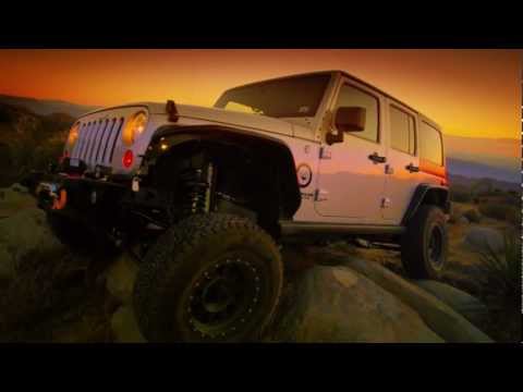 Fox 2.0 Performance Series 4.63in. IFP Coilover Shock Set | 0-1.5in. Lift | 2005 - 2024 Toyota Hilux 4WD