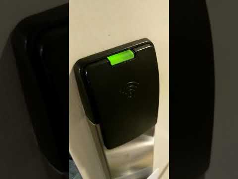 Defcon 27 Badge vs Hotel Room Door