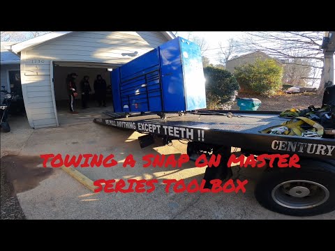 Towing A Snap On Master Series Toolbox On A Rollback Towtruck#wrecker#flatbed#viral#fail#winch#out.