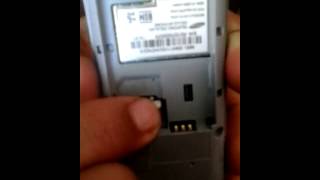 Como poner un chip microSIM a un cel  SIM normal