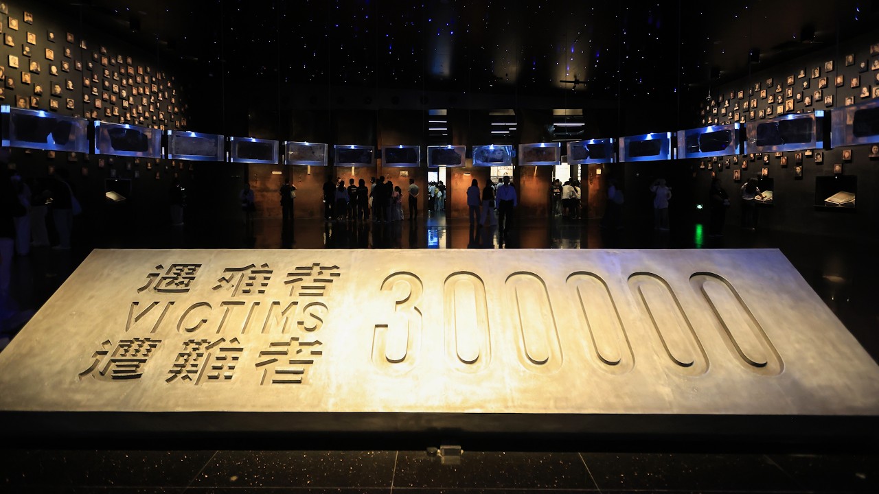 Periodistas de diversos países visitan el Memorial de la Masacre de Nanjing