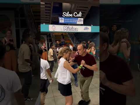 Cali Pachanguero - Viajando Por Colombia