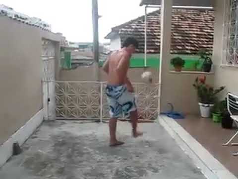 Caralho minha bola filha da puta, vídeo original,letras na descrição.