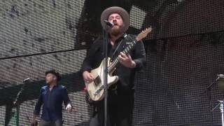 Nathaniel Rateliff &amp; The Night Sweats – Trying So Hard Not to Know (Live at Farm Aid 2016)