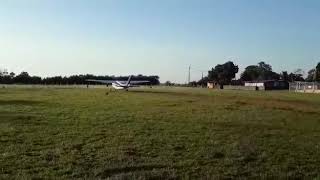 preview picture of video 'Cessna 207 Takeoff Mapiripan'