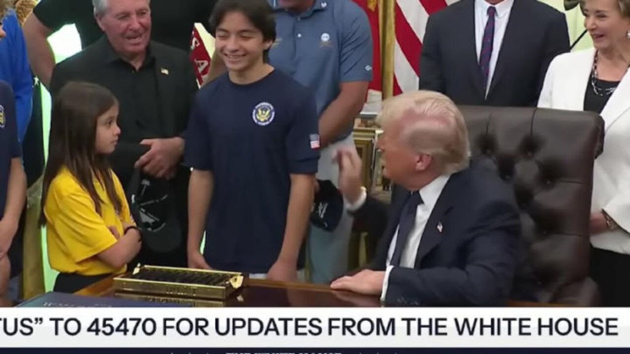 Trump a una bambina: Forse sei troppo bassa per la pallavolo, meglio provare il calcio