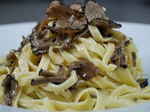 Tagliatelle al tartufo estivo