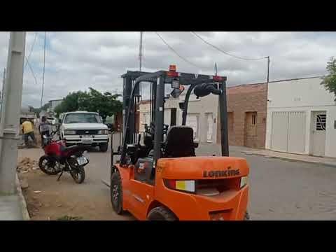 MOSTRANDO A NOVA ESCOLA AQUI NA CIDADE DE TRINDADE-PE, E DANDO UMAS VOLTAS AQUI NA FEIRA LIVRE.