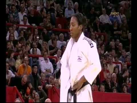 JUDO 2010 Tournois de Paris: Yoshie Ueno (JPN) - Anicka van Emden (NED)