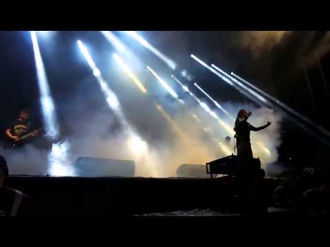 Never Left Behind - NEVER LEFT BEHIND   Bongin da edge Benátská noc 2014