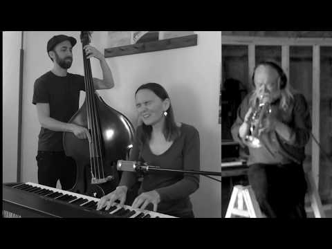 Heather Pierson Acoustic Trio - Get Up On That Horse Again (quarantine edition)