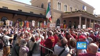 Strage di Bologna, il minuto di silenzio a e il triplice fischio del treno
