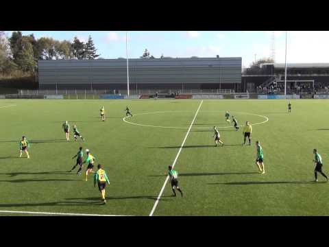 2014_11_08 Huizen C1 - FC Almere C1  5- 0  (1e helft)