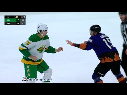 Marcus Foligno vs John Hayden Mar 6, 2021