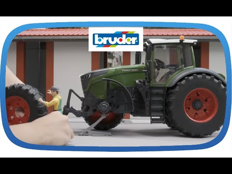 BRUDER ekskavatorius CAT, 02483 video