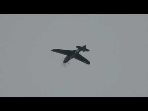 P-40 Warhawk Aerobatics - Oshkosh 2021- Friday