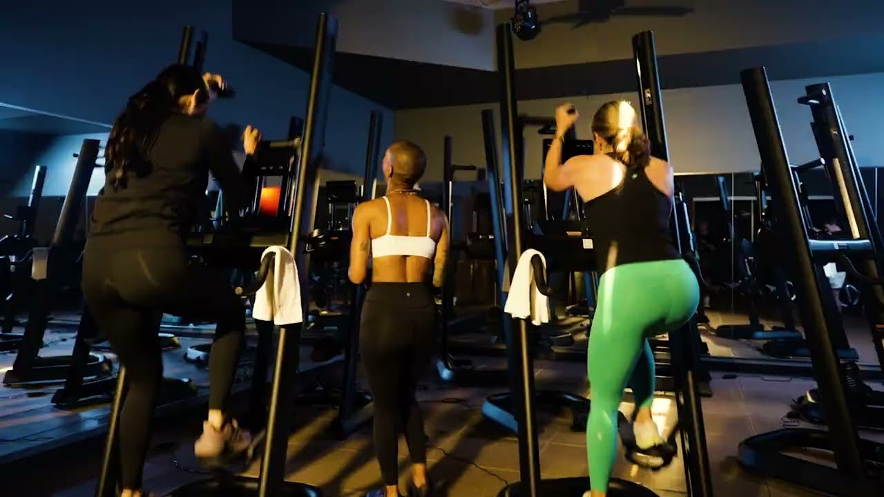 Növeld a vendégköröd CLMBR hegymászógéppel! thumbnail