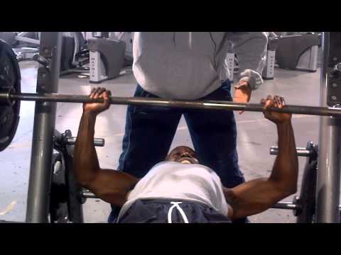 140kg record Bench Press @ 65kg bodyweight