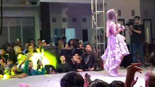 Download lagu ARLIDA PUTRI (Ratu Ambyar) HANING || ADELLA Live LebakSiu TEGAL mp3