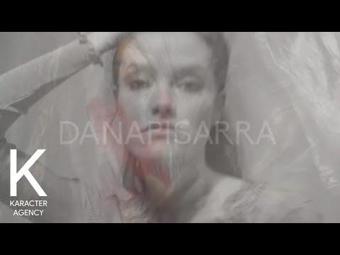 MODELS | Chloe em lookbook Dana Pisarra