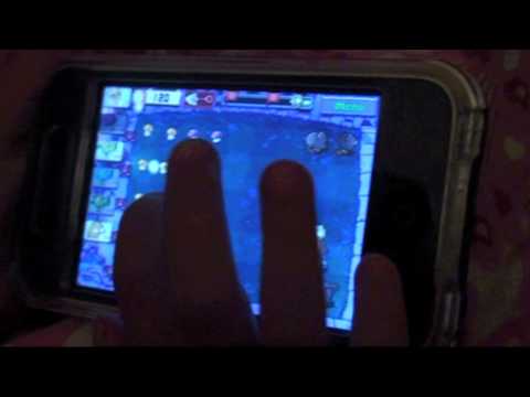 4yo Girl Plays "Plants vs Zombies"