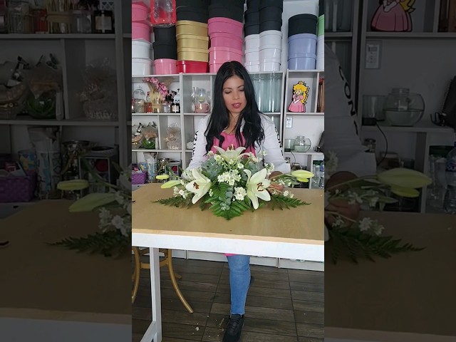 Vídeo relacionado con 150 piezas de hojas de arce artificiales de otoño, planta de hoja de arce simulada, decoración de fiesta de bodas en el aula interior para bodas, accesorios de escena fotográfica, fiestas de otoño.