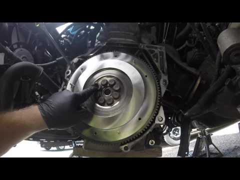 DIY 8th Gen Civic Si Flywheel, Clutch Disc, And Pressure Plate Install (k20z3)