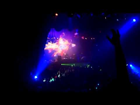 Chuckie - "Take Me Over" (Bingo Players remix) @ Music Box Hollywood 8/7/11