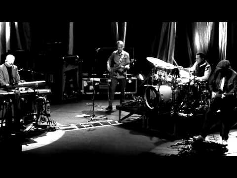 Joe Jackson " Real Men " Paris Olympia 18022016 Fast Forward Tour 2016