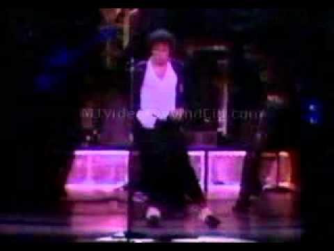 Michael Jackson - Billie Jean (live at Bad tour 1987).avi