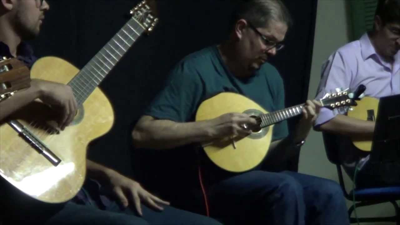 "André de sapato novo" (André V. Correia) -- com o "Baú de Chorinho"